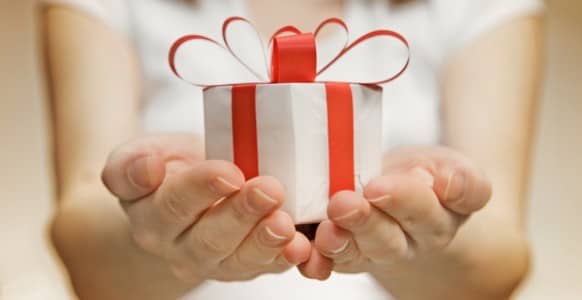 Give The Gift Of Hypnosis With These 4 Feel-Good Techniques